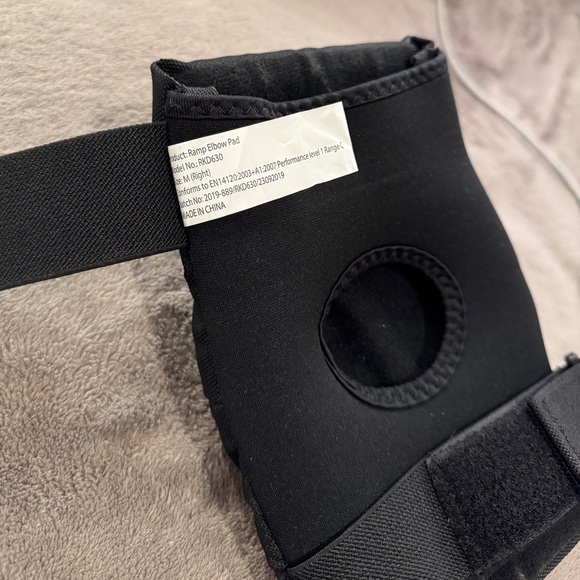 REKD Skate pads - Elbow and Knee pads set - Picture 9 of 11